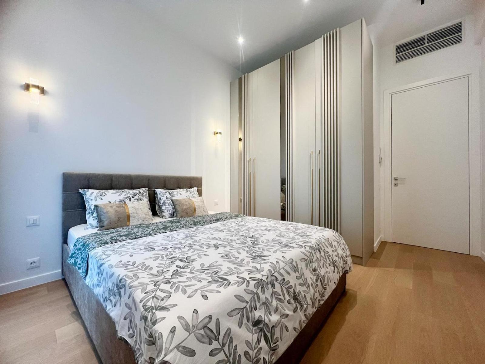 One Verdi Luxury Apartments Букурещ Екстериор снимка